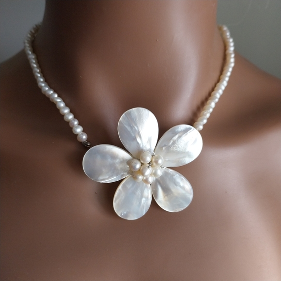 Freshwater Pearl Flower Necklace - Picture 7 of 16
